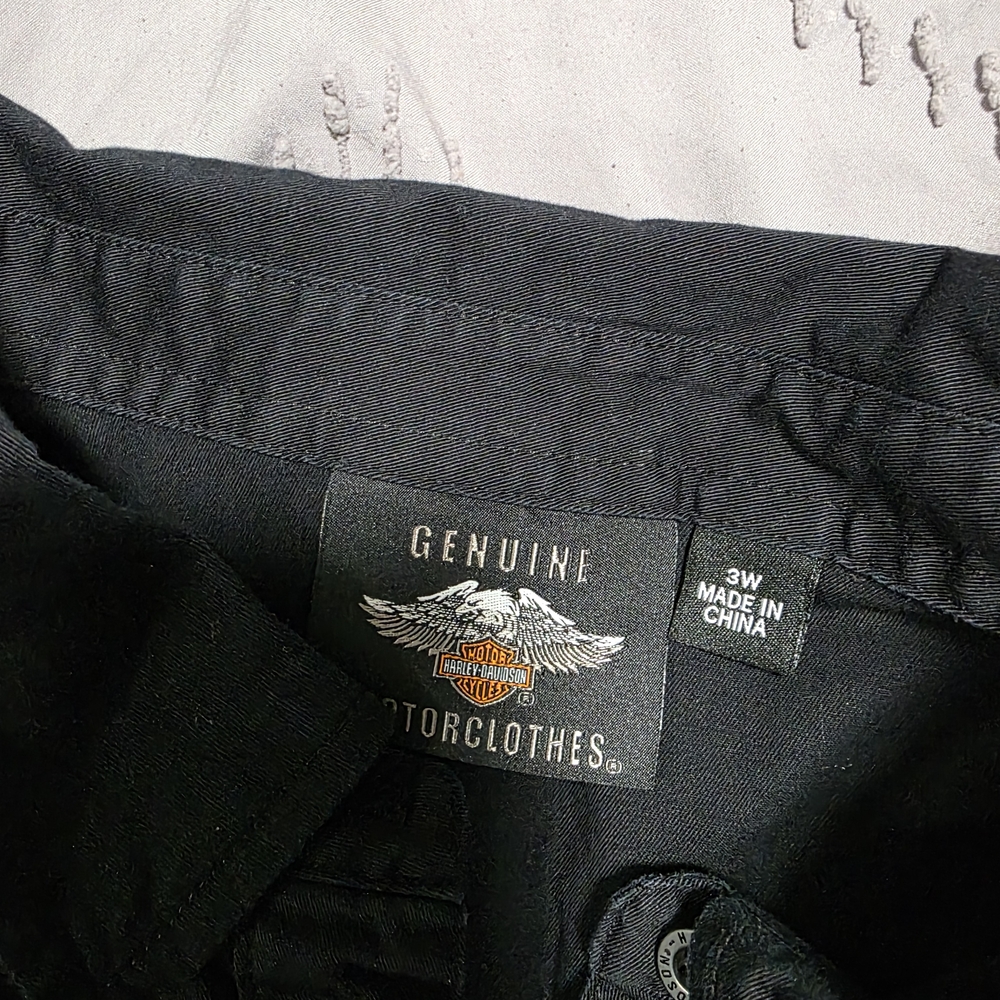 Harley-Davidson Black and Red Men's Shirt - Picture 2 of 3